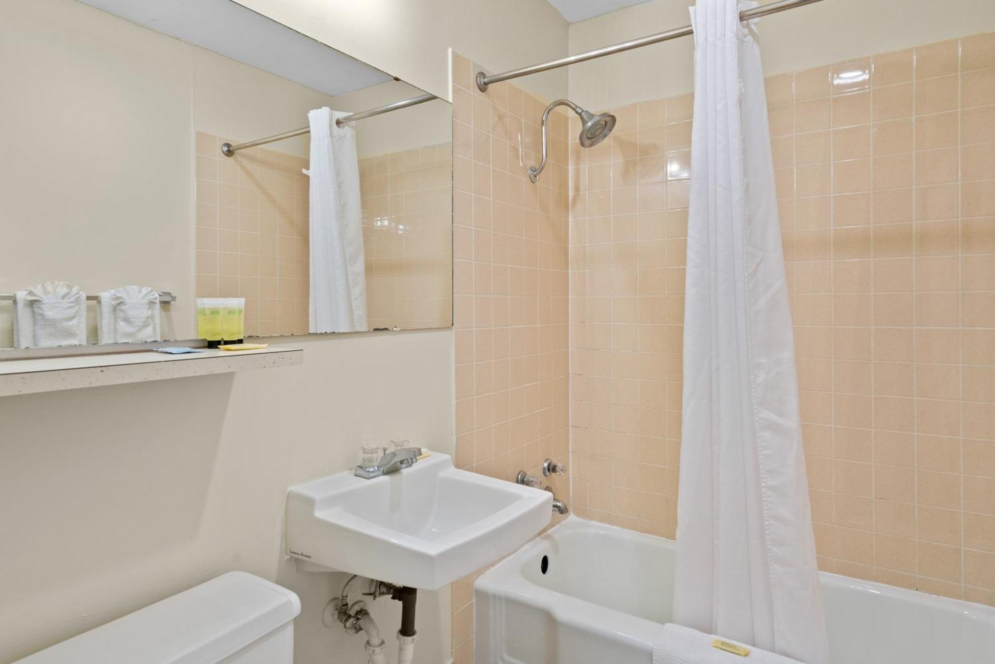 Holiday Lodge Wenatchee Εξωτερικό φωτογραφία