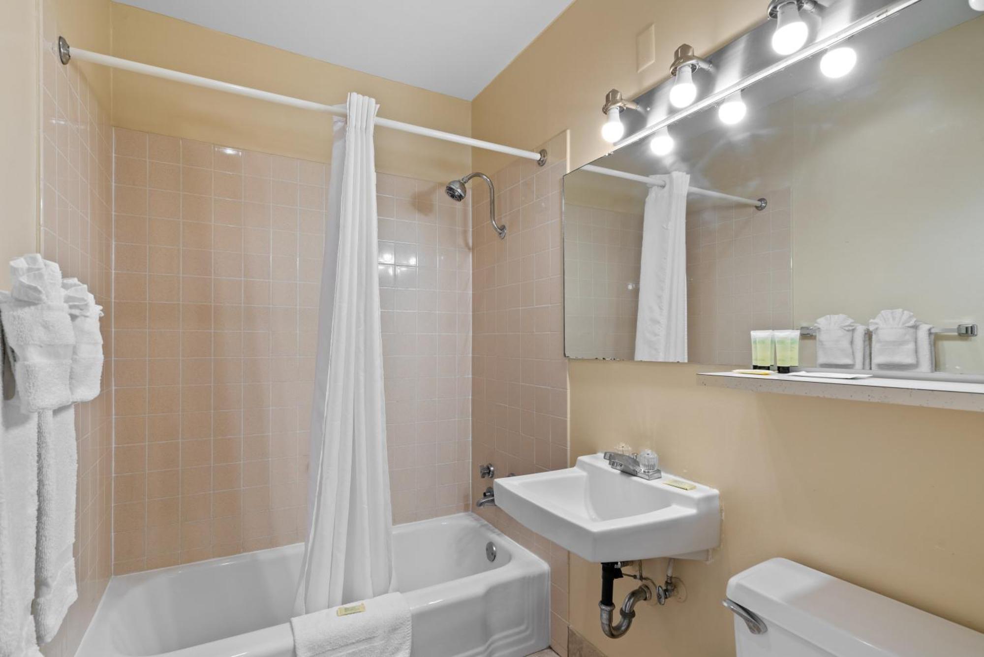 Holiday Lodge Wenatchee Εξωτερικό φωτογραφία